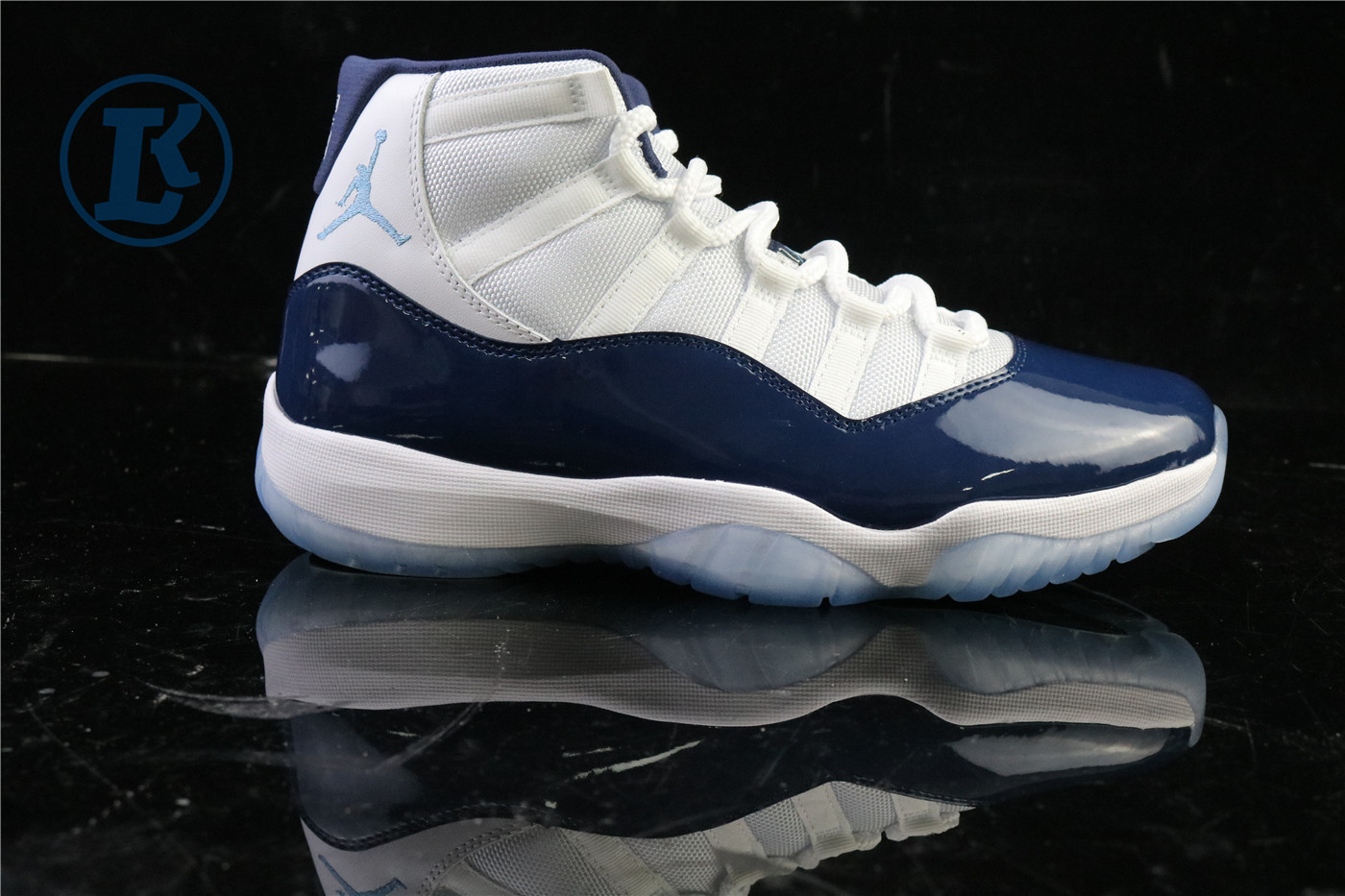 Jordan 11 Retro Low White Concord (W)
